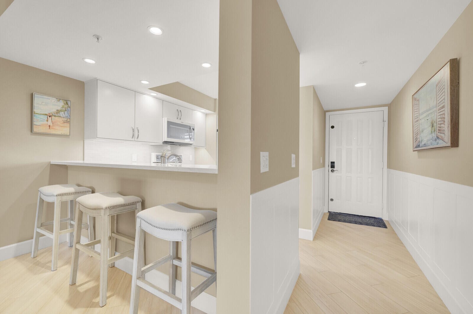1001 Seafarer Circle 405 — photo 8