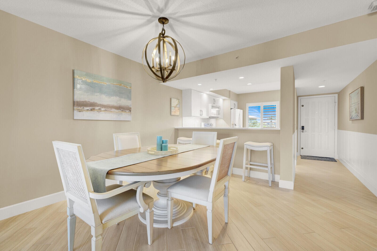 1001 Seafarer Circle 405 — photo 9