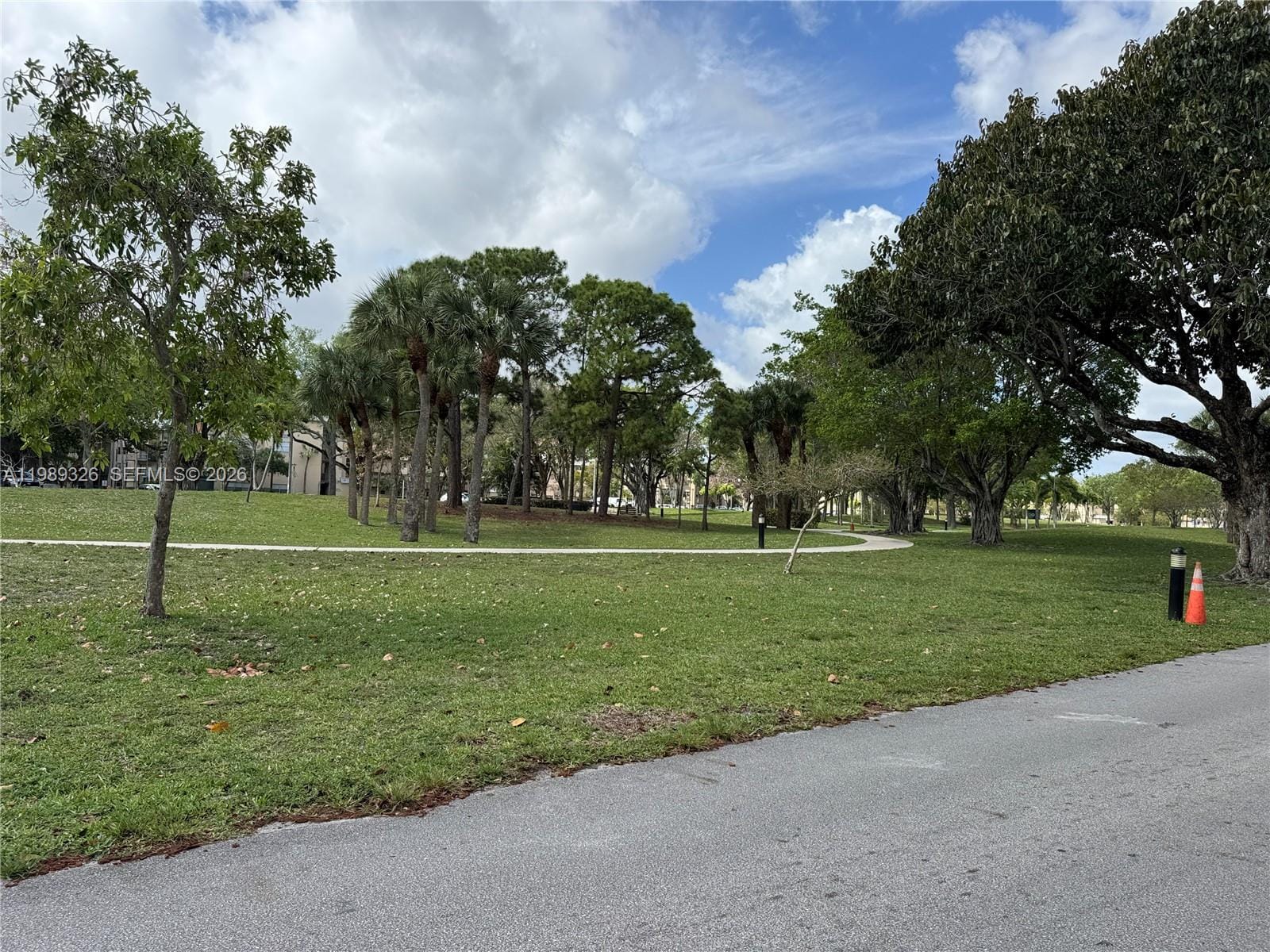 6301 N Fall Circle Drive 213 — photo 4