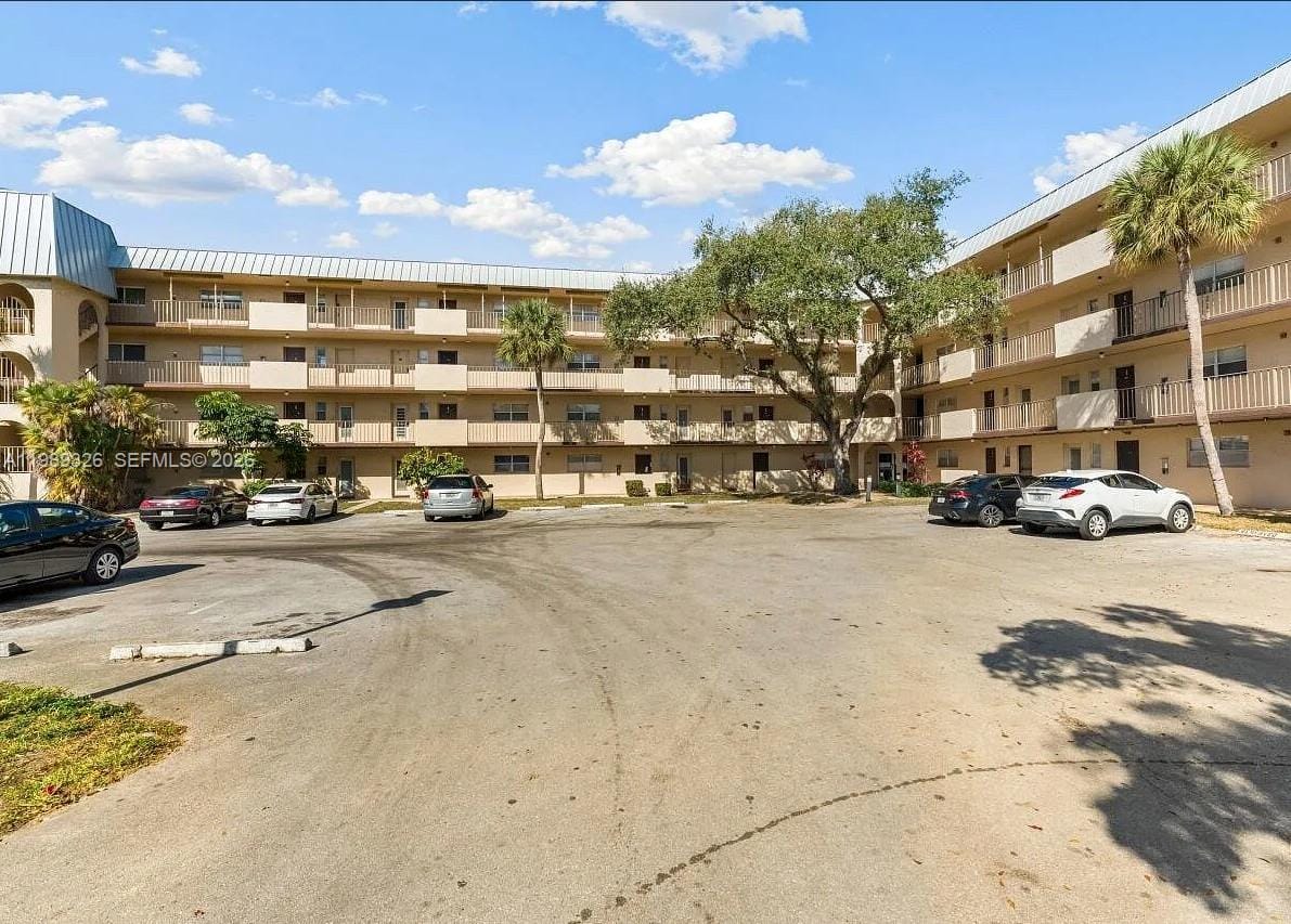 6301 N Fall Circle Drive 213 — photo 7