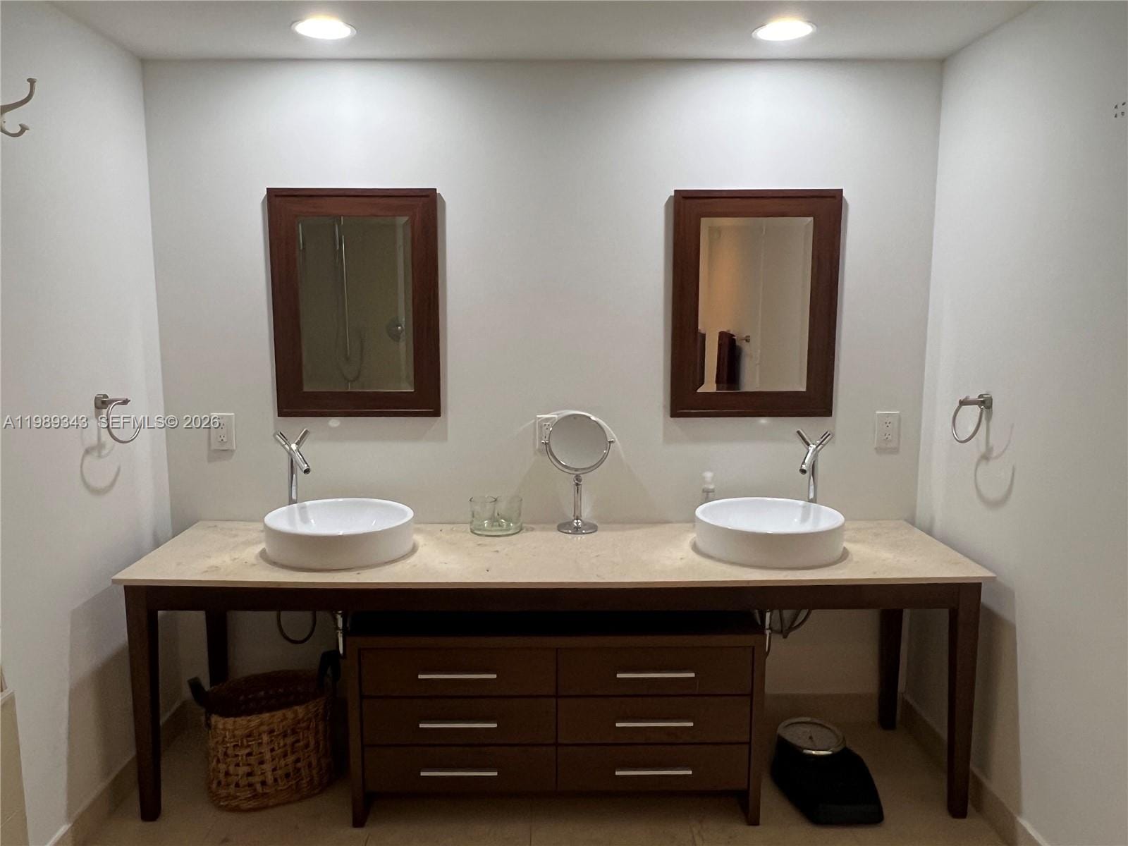 495 Brickell Avenue 2401, Miami, FL 33131 photo 25