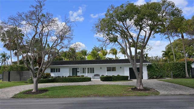 15720 SW 87th Court, sold in Coral Reef Estates, Palmetto Bay, FL