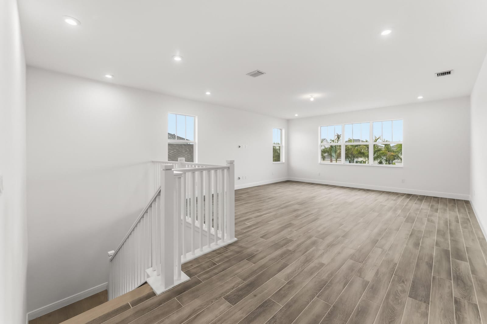 860 SW Newfield Avenue — photo 7