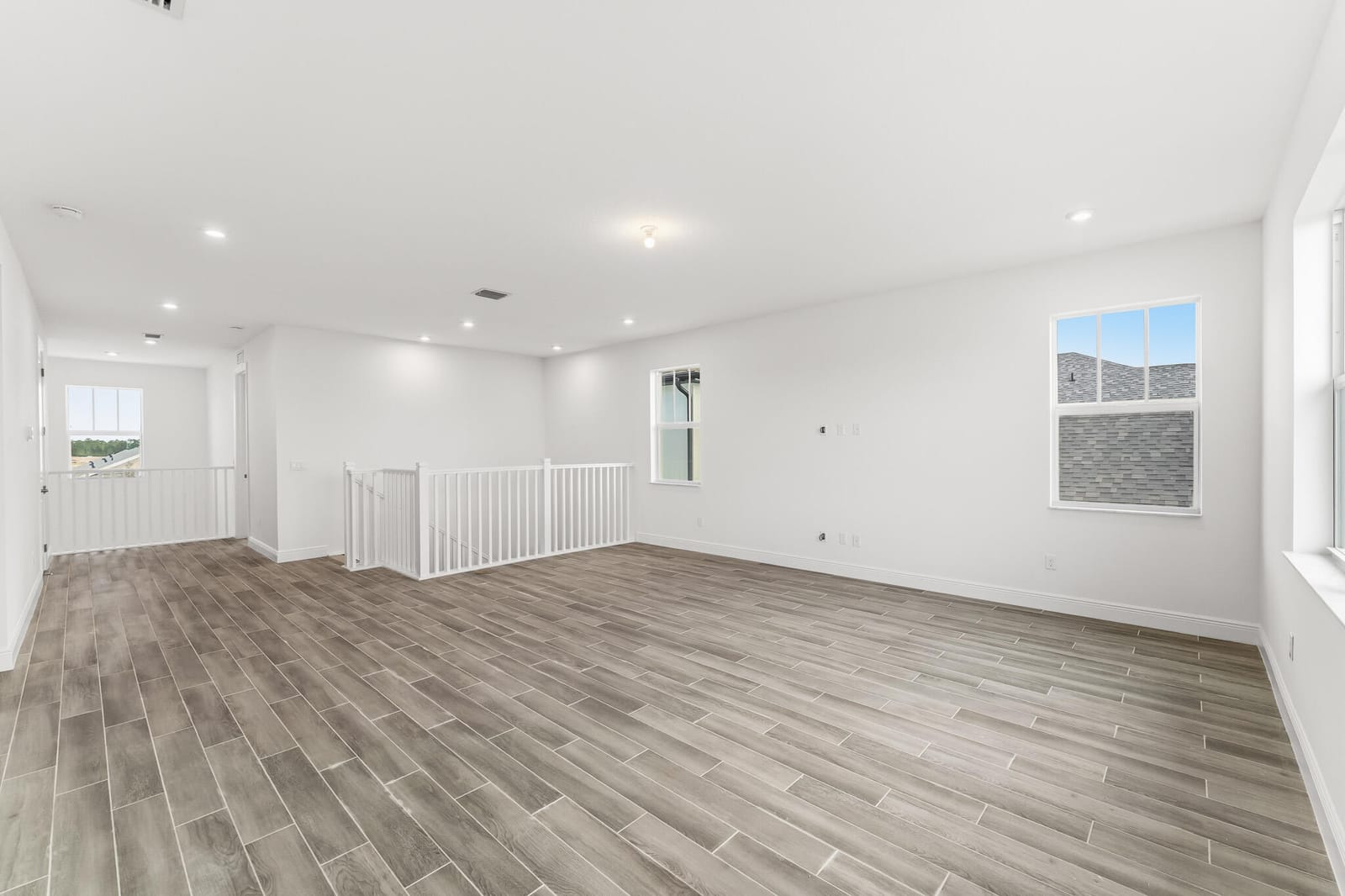860 SW Newfield Avenue — photo 8