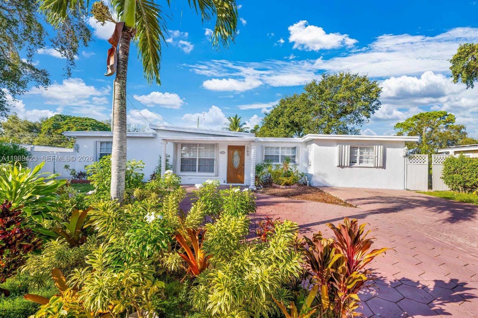 38 Miami Gardens Road — photo 4