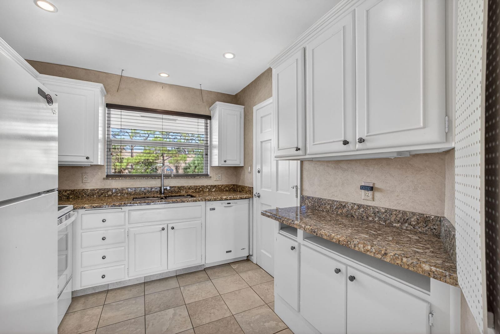 478 Tequesta Drive 205, Tequesta, FL 33469 photo 8