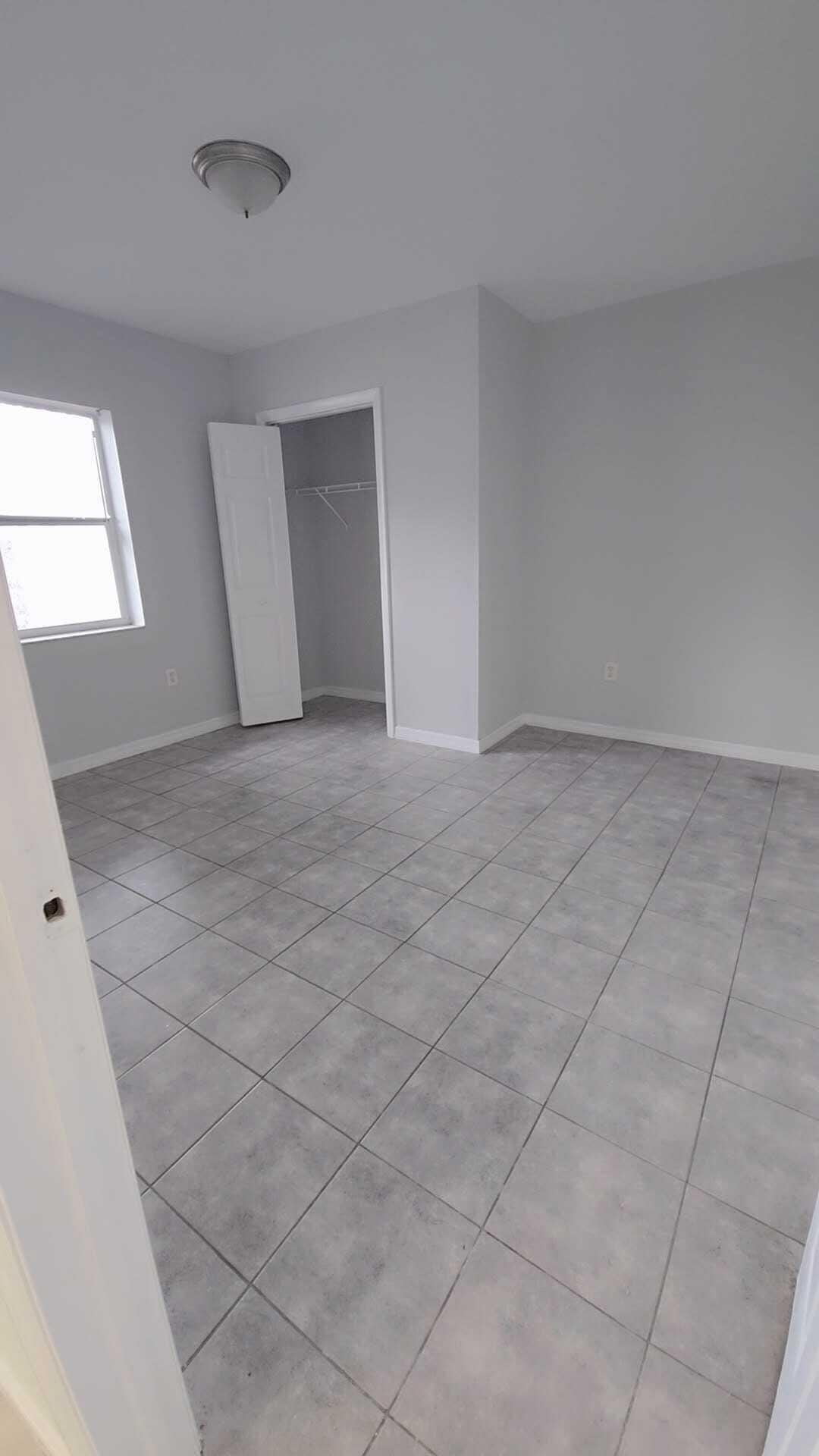 621 NW 5th Avenue Unit 4 — photo 2