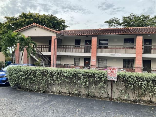 10825 Royal Palm Boulevard 1-8, Coral Springs, FL 33065