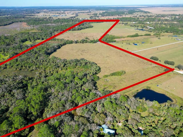 3702 SW Wild Turkey Lane, Okeechobee, FL 34974