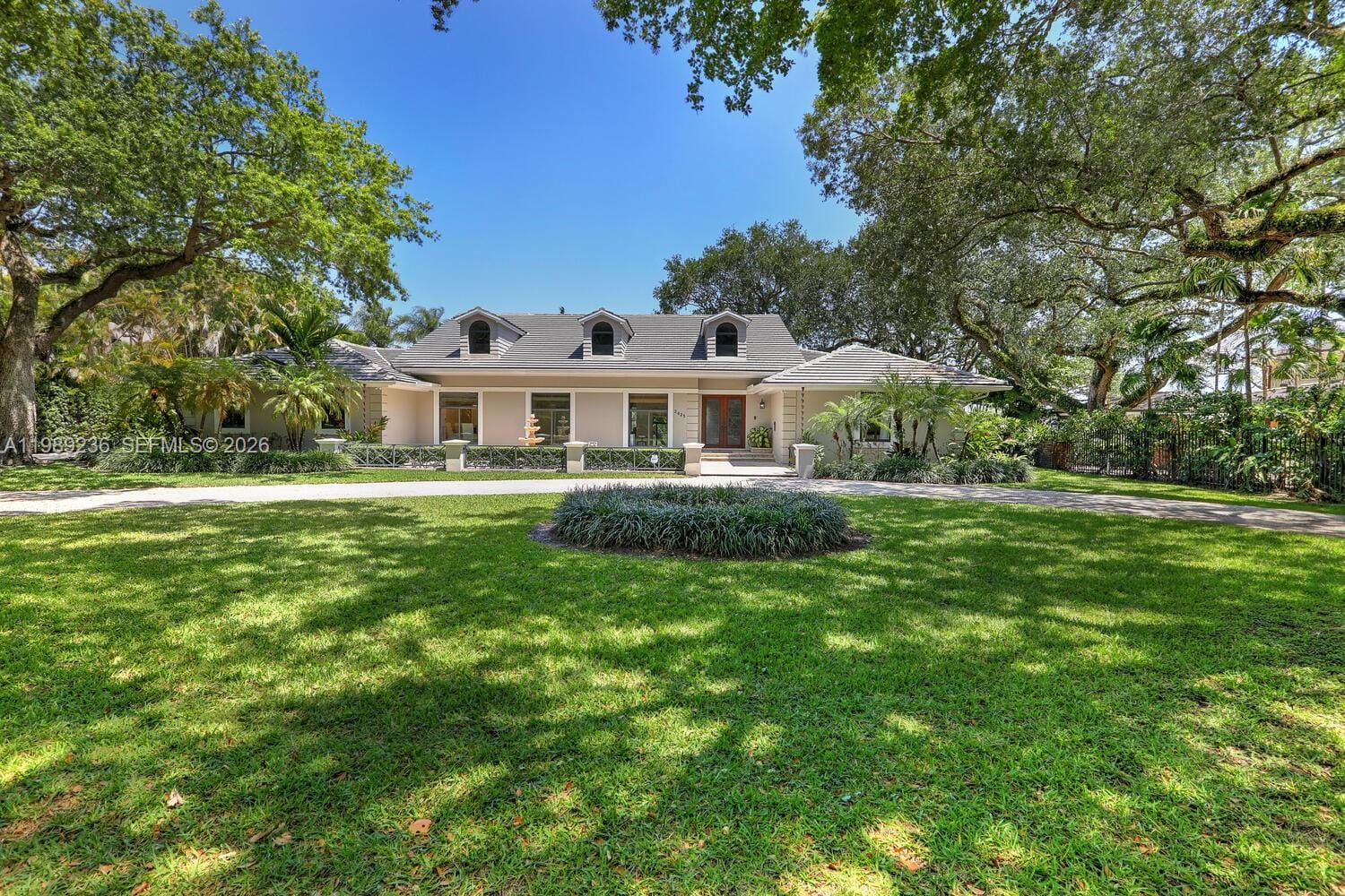 3425 Alhambra Circle — photo 1