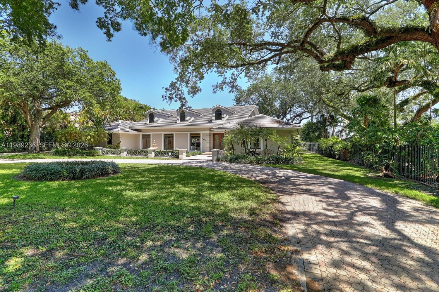 3425 Alhambra Circle — photo 3