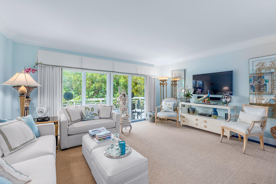 250 Bradley Place 202, Palm Beach, FL 33480, Palm Beach
