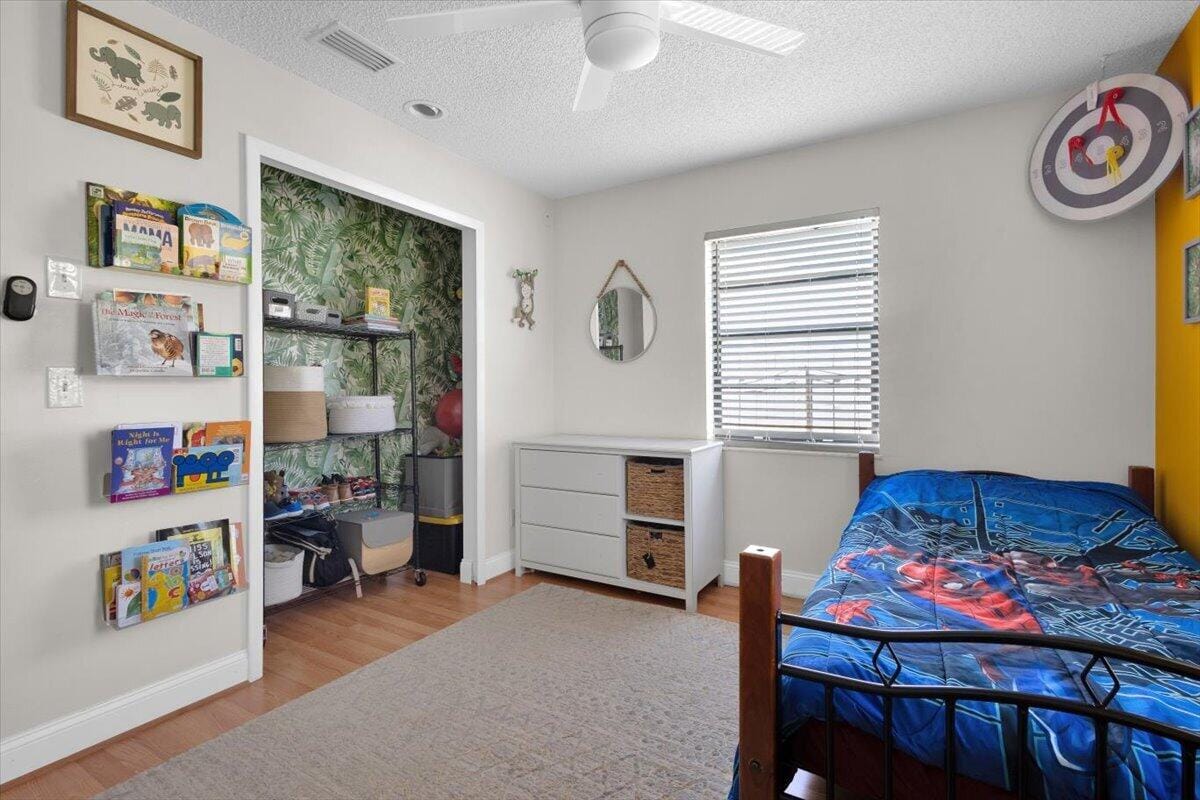 879 SE Carnival Avenue — photo 12