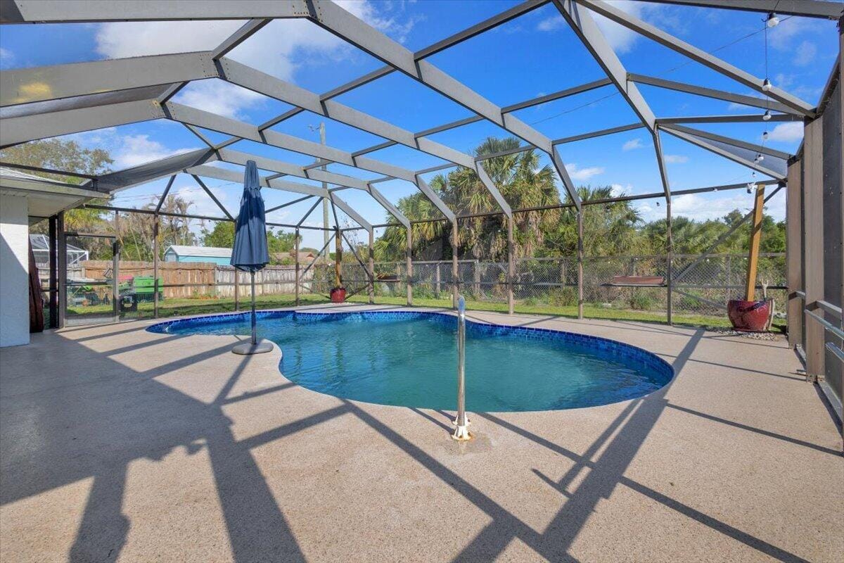 879 SE Carnival Avenue, Port St. Lucie, FL 34983 photo 16