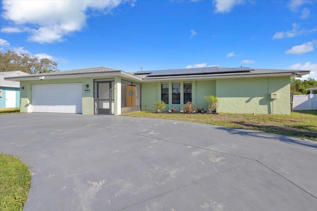 879 SE Carnival Avenue, Port St. Lucie, FL 34983 photo 17