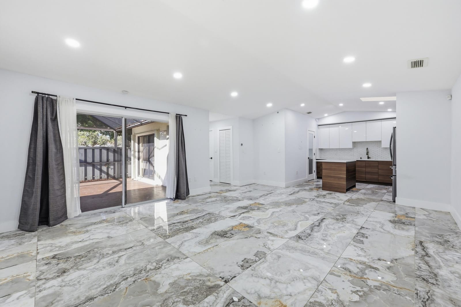 1701 Mariners Cove — photo 7