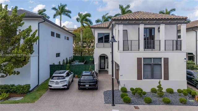 8115 NW 48th Terrace, Doral, FL 33166