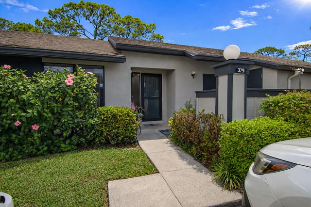 379 Ottawa Court, sold in Strathmore Gate West Unit 2, Royal Palm Beach, FL
