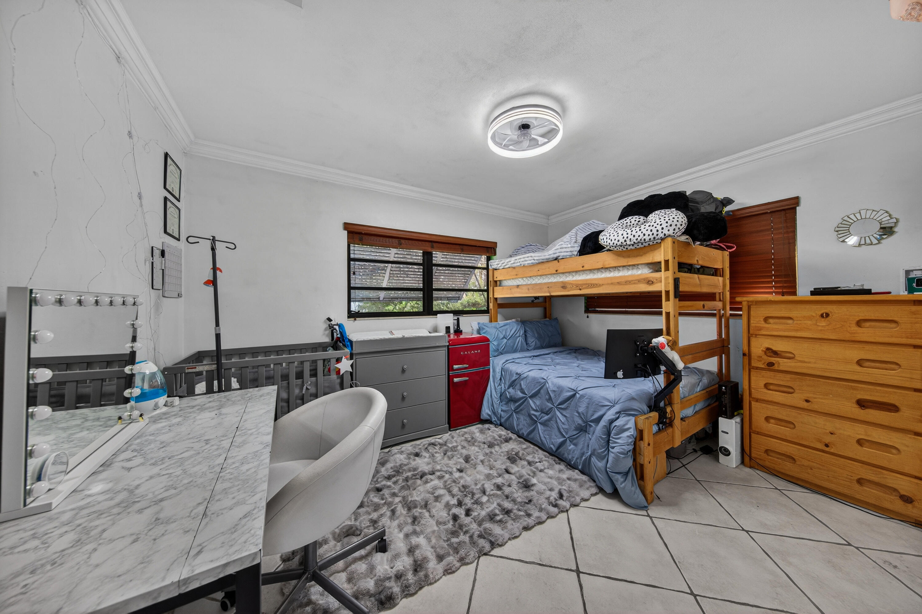 270 NE 42nd Street, Oakland Park, FL 33334, Oakland Park