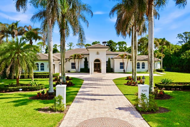 8245 SE Country Estates Way, sold in Island Country Estates, Jupiter, FL