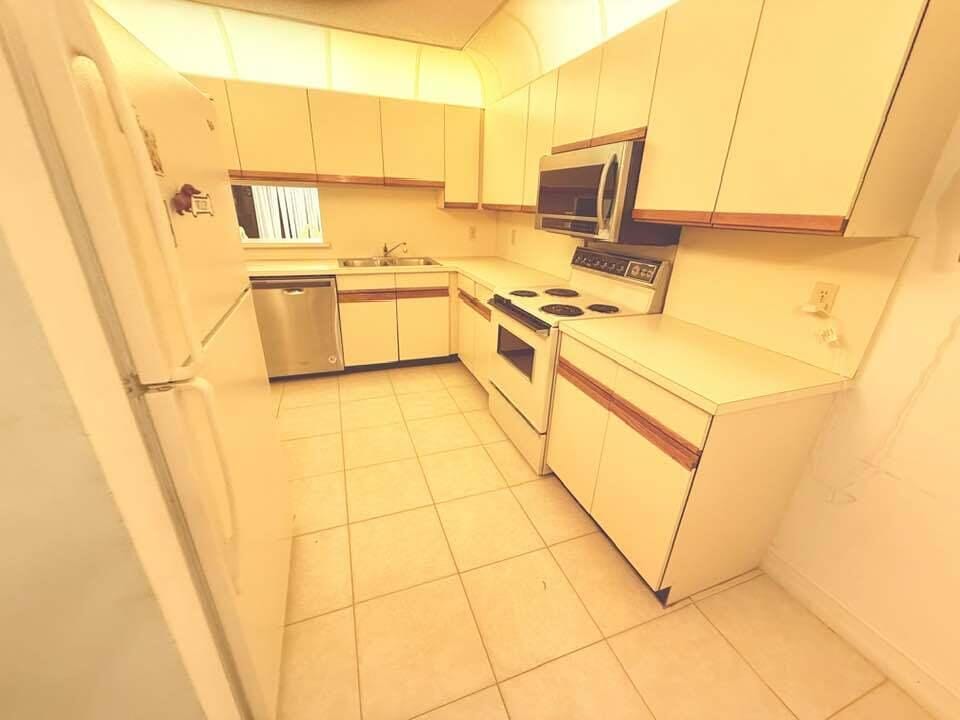 10062 Hickorywood Place, Boynton Beach, FL 33437 photo 11