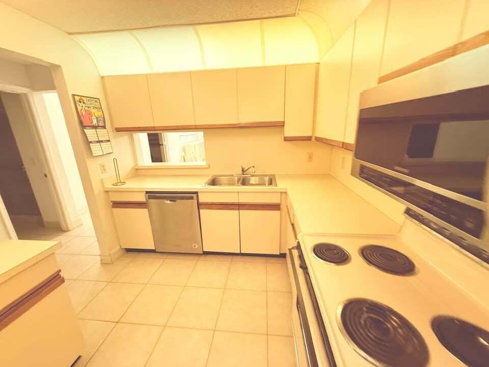 10062 Hickorywood Place, Boynton Beach, FL 33437 photo 12