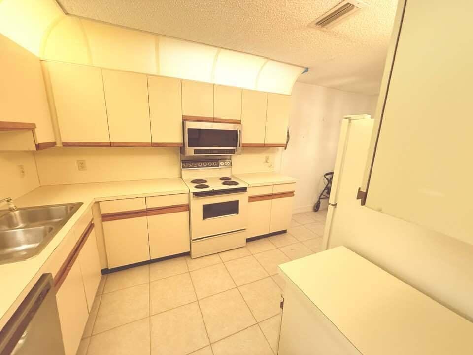 10062 Hickorywood Place, Boynton Beach, FL 33437 photo 25