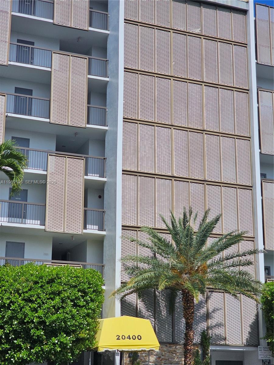 20400 W Country Club Drive 601, Aventura, FL 33180, Aventura