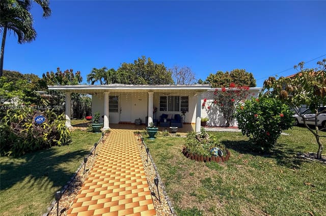 9971 SW 41st Terrace, sold in Tropical Homes, Miami, FL