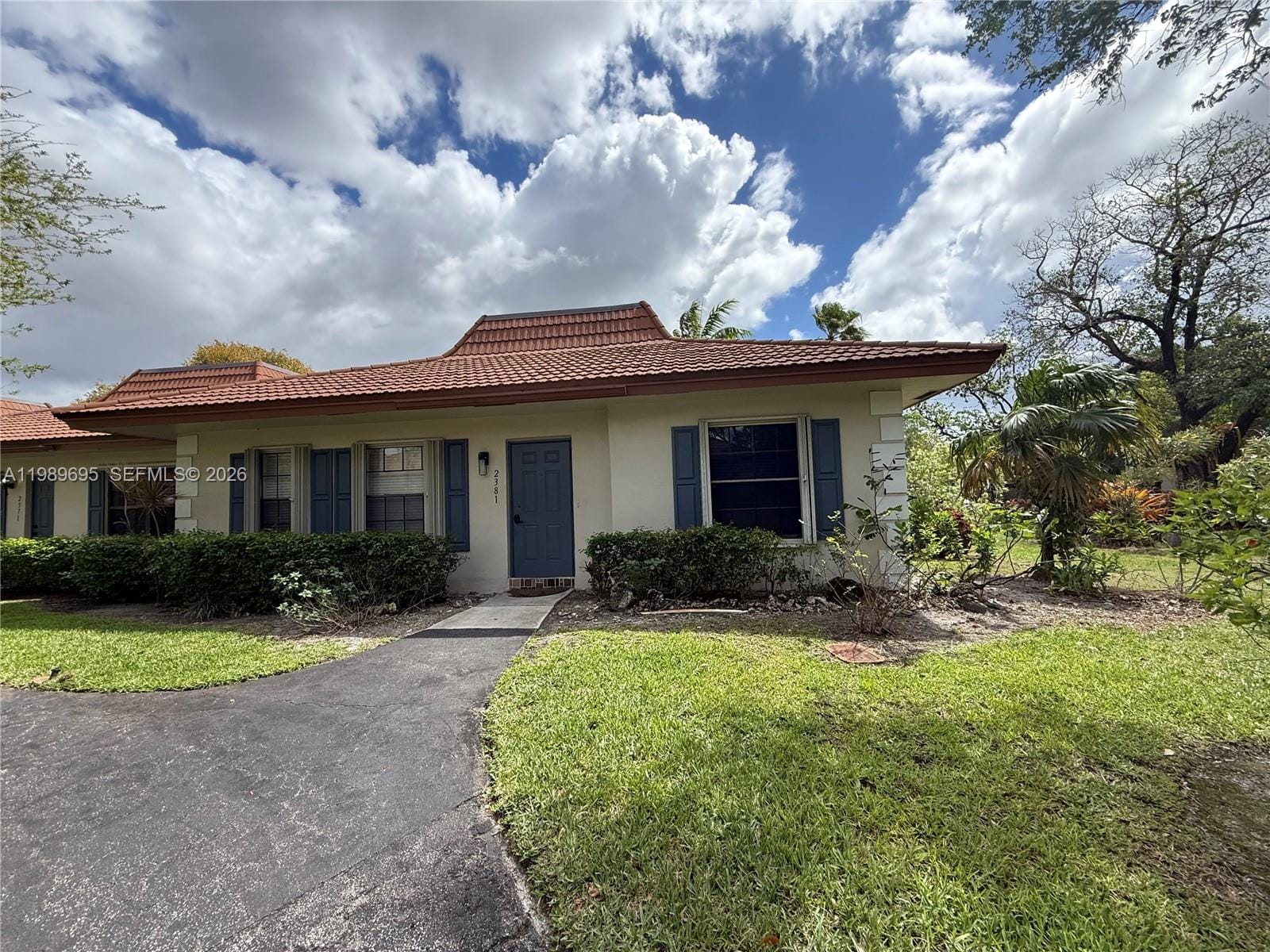 2381 SW 70th Avenue 49, Davie, FL 33317 photo 3