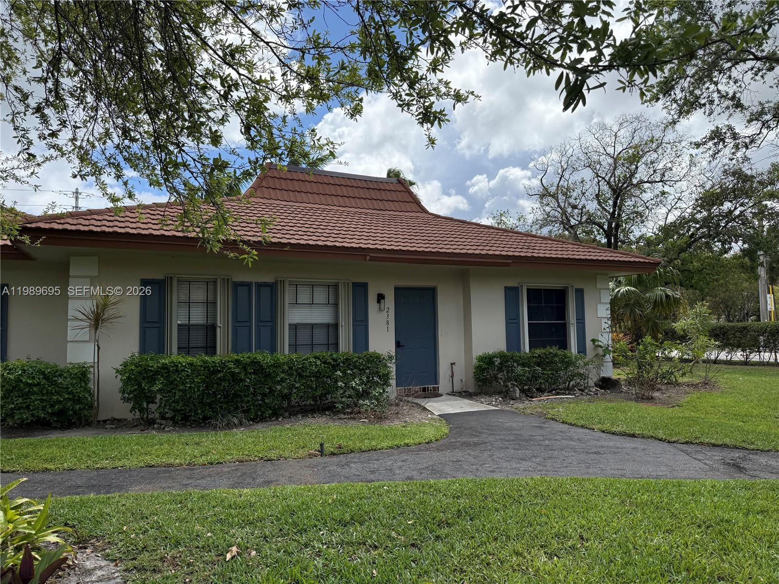 2381 SW 70th Avenue 49, Davie, FL 33317 photo 4