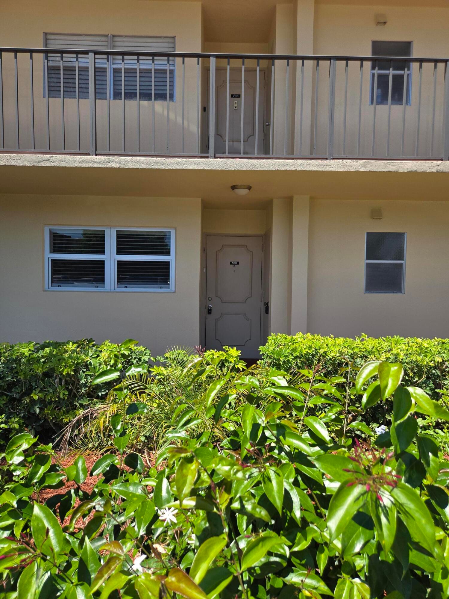 3755 Via Poinciana 108, Lake Worth, FL 33467 photo 2