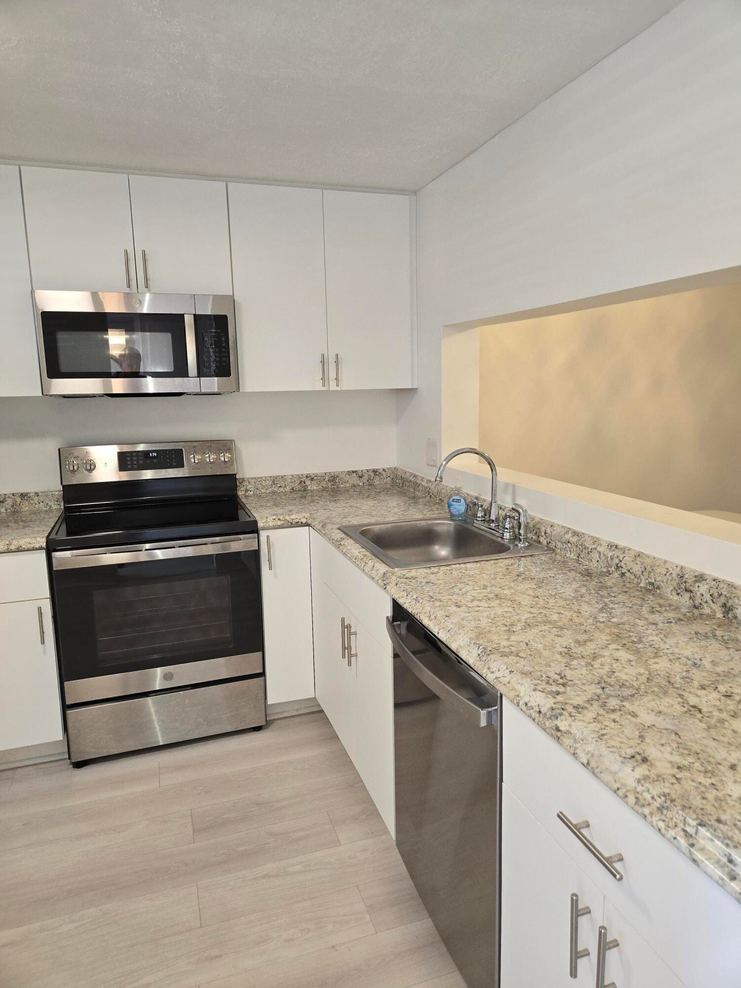 3755 Via Poinciana 108, Lake Worth, FL 33467 photo 9