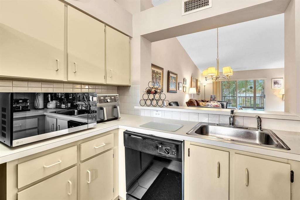 7235 S Devon Drive 209, Tamarac, FL 33321 photo 7