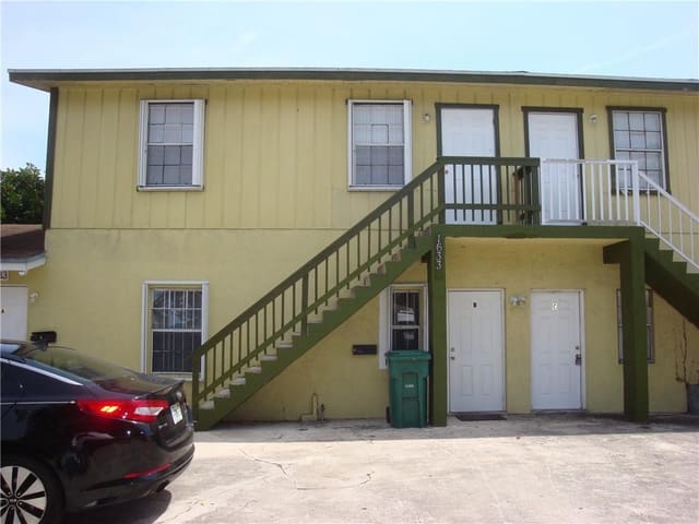1633 W 28th Street B, Acrehome Park, Riviera Beach, FL