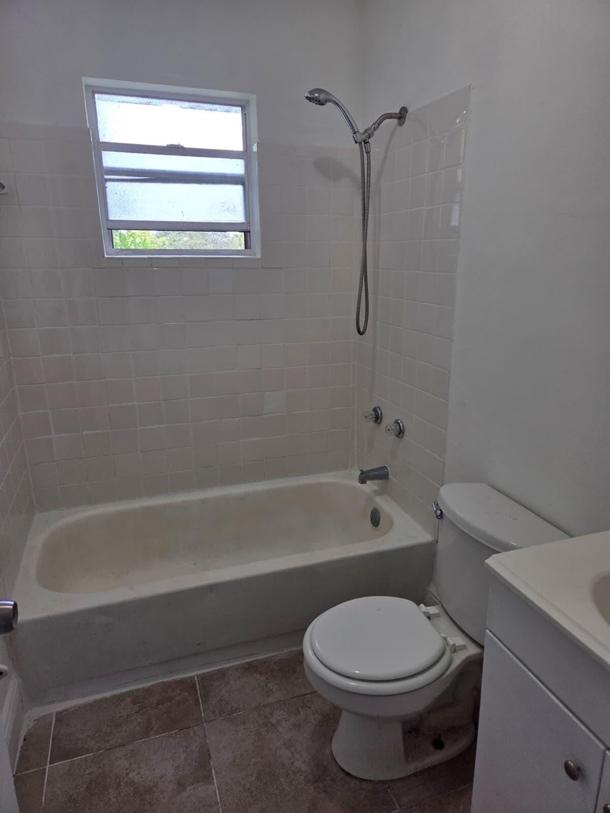 1633 W 28th Street B, Riviera Beach, FL 33404 photo 13