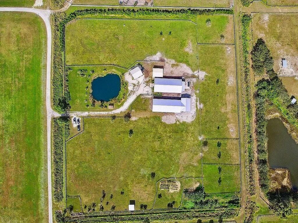 7565 Polo Square, Vero Beach, FL 32968 photo 17