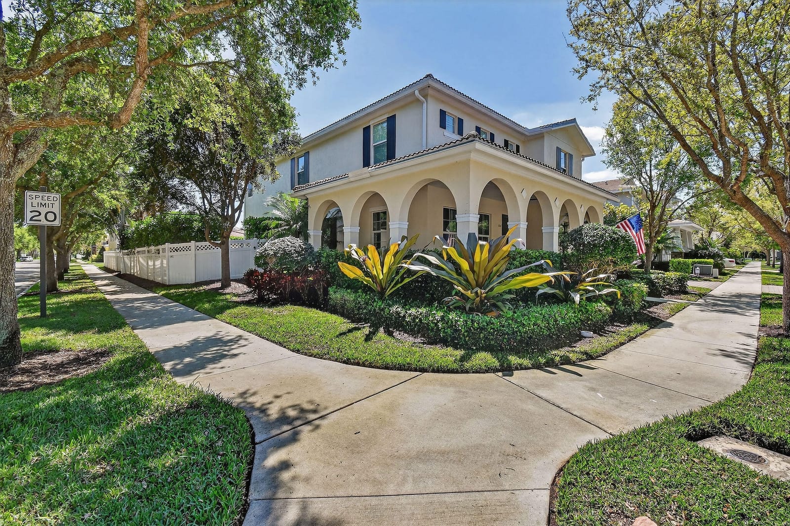 1106 Wilshire Drive — photo 2