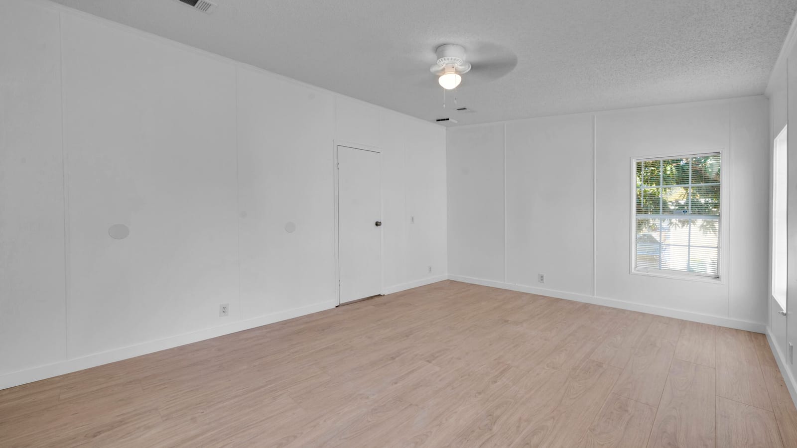 4905 NE 2nd Way — photo 10