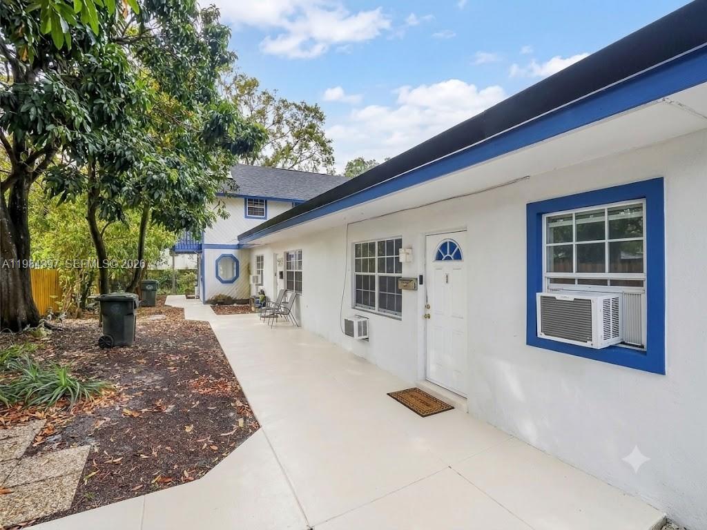 898 NE 39th Street, Oakland Park, FL 33334, Oakland Park