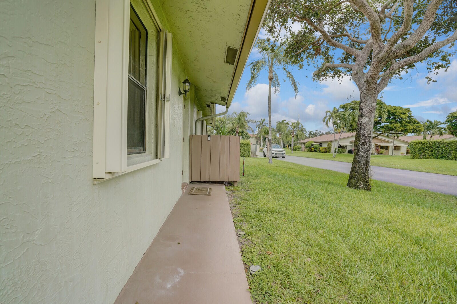 1737 Palmland Drive — photo 5