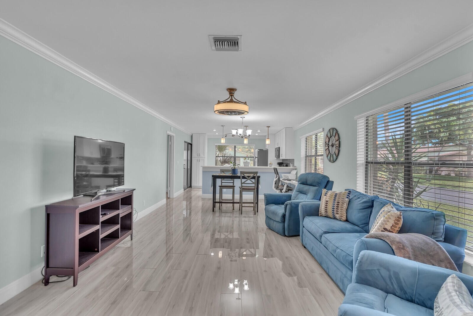 1737 Palmland Drive — photo 7
