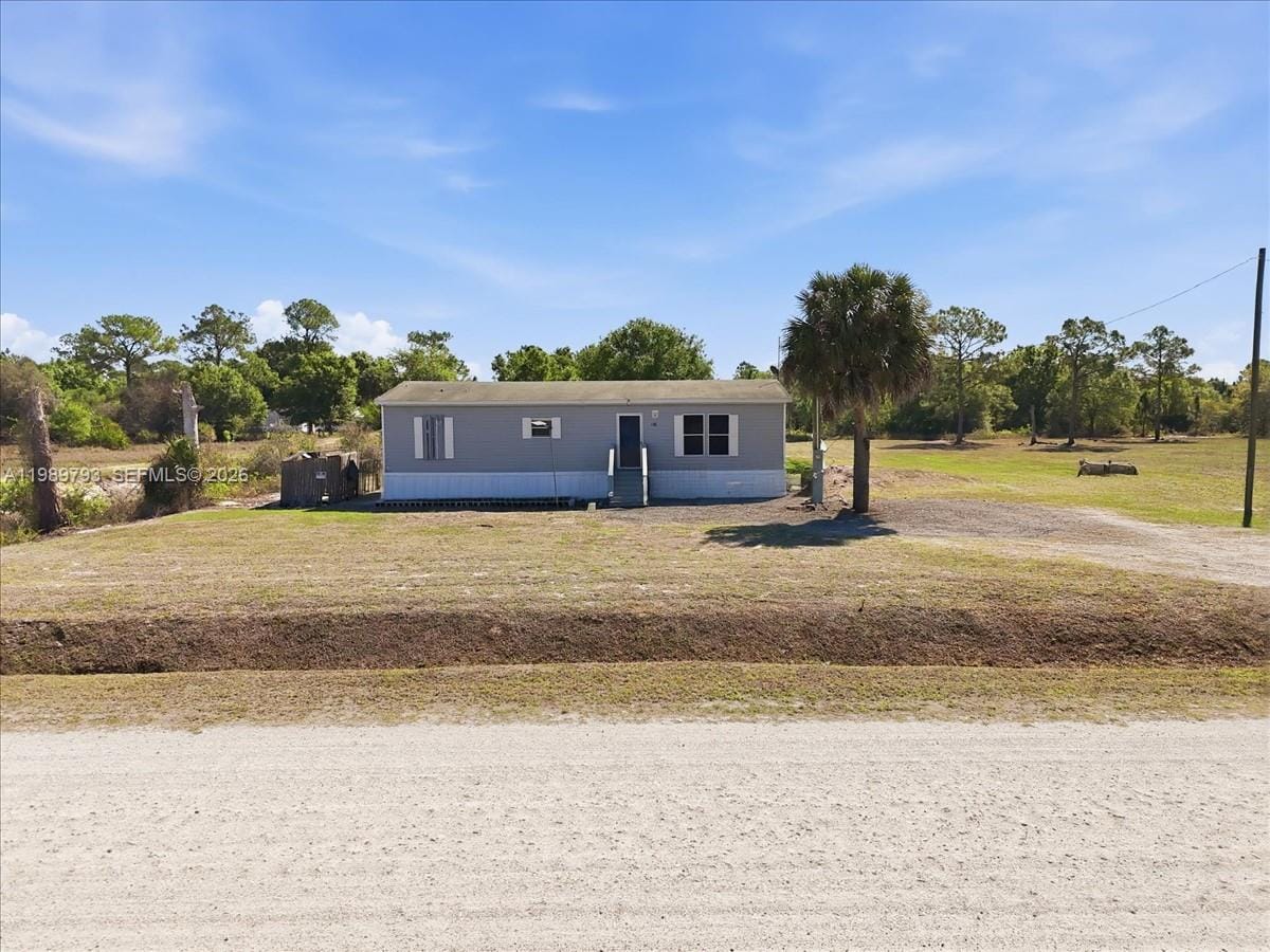 415 S Kennel Street, Clewiston, FL 33440 photo 1