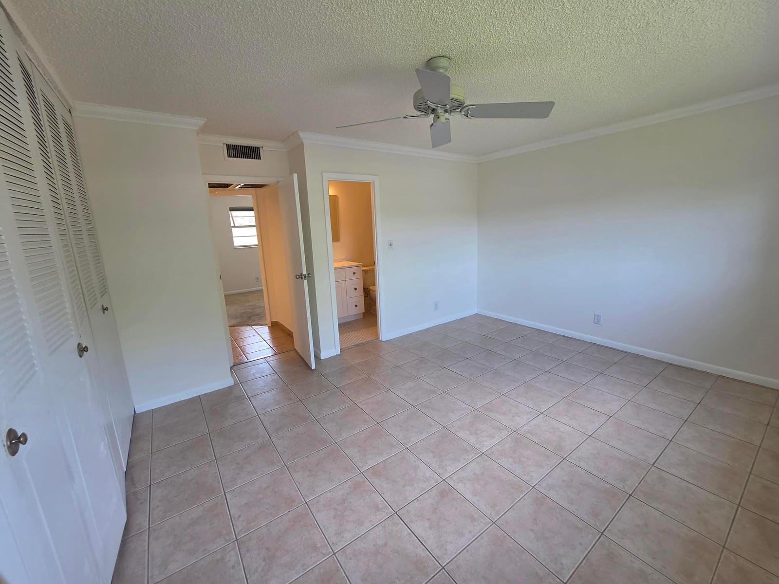3400 NW 48th Avenue 512, Lauderdale Lakes, FL 33319 photo 11
