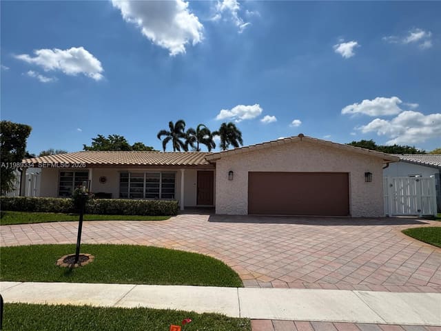 10650 NW 19th Street, Pembroke Pines, FL 33026