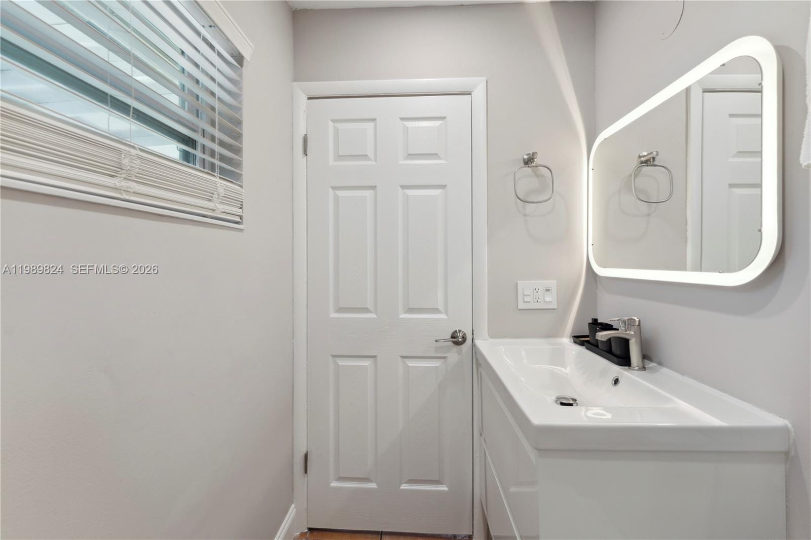 1111 SW 5th Street, Boca Raton, FL 33486 photo 9
