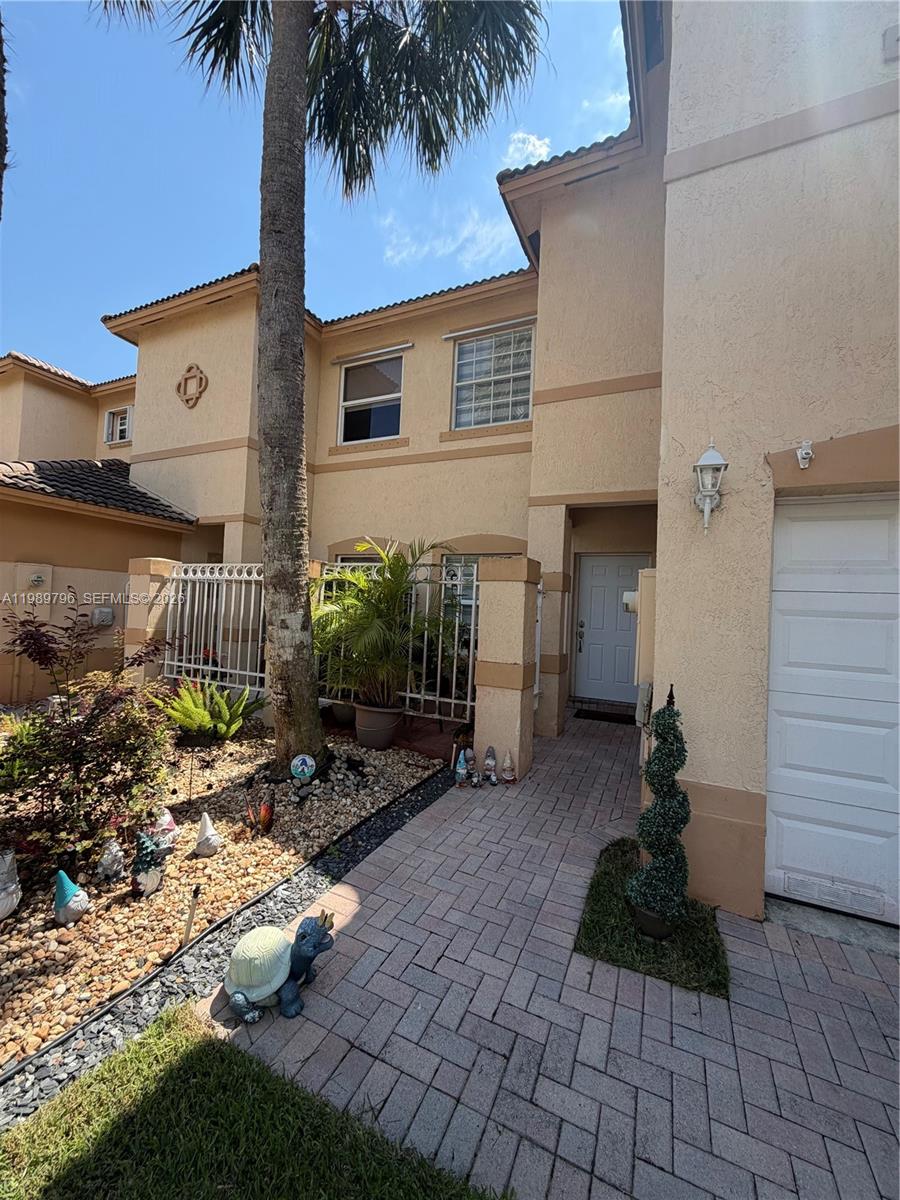 809 NW 170th Terrace 26, Pembroke Pines, FL 33028, Pembroke Pines