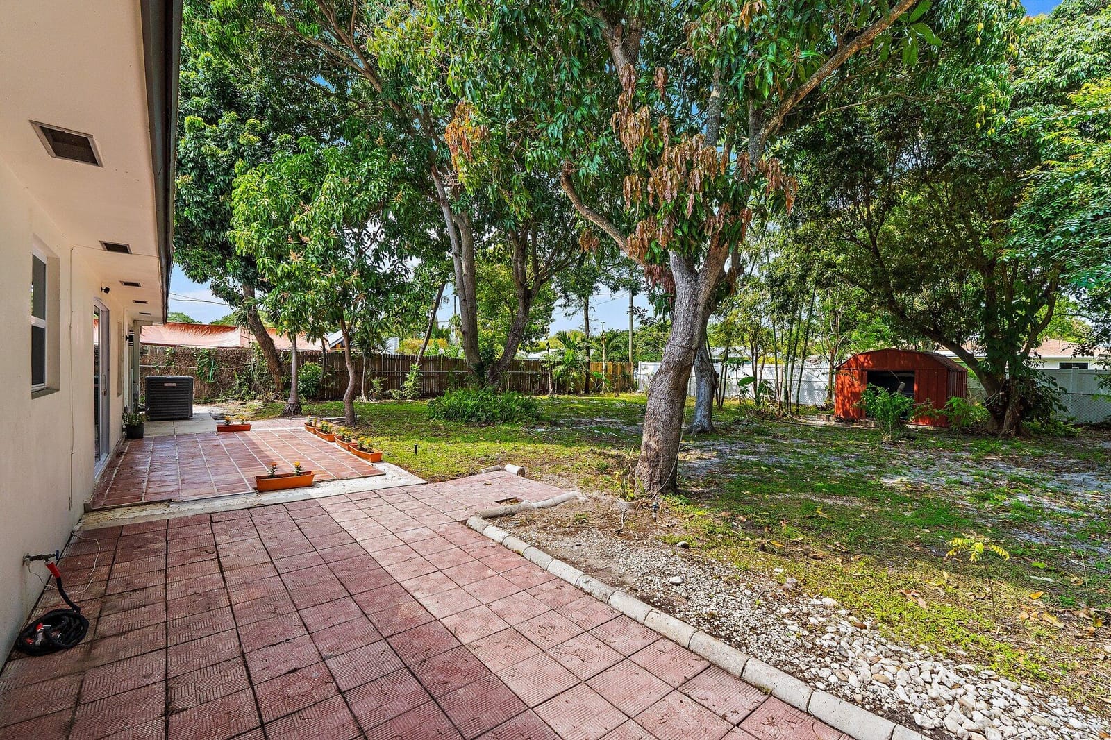 425 Greenbriar Drive, Lake Park, FL 33403 photo 28