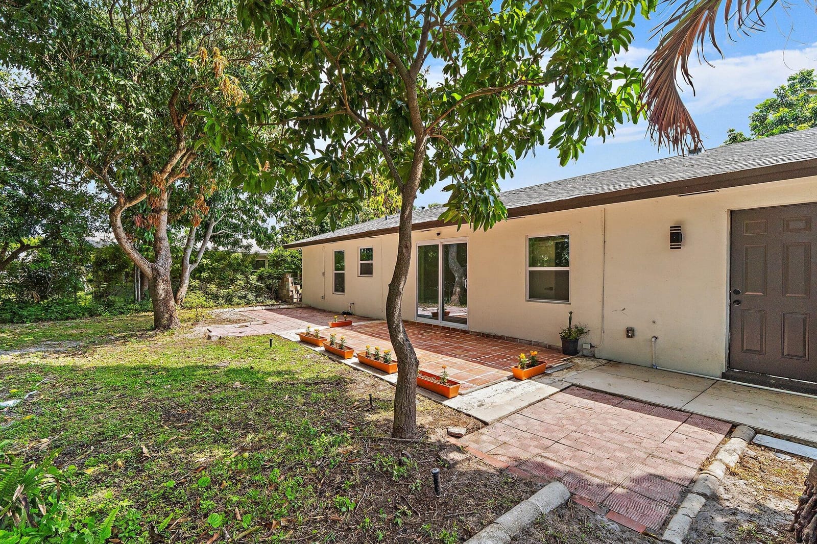 425 Greenbriar Drive, Lake Park, FL 33403 photo 30