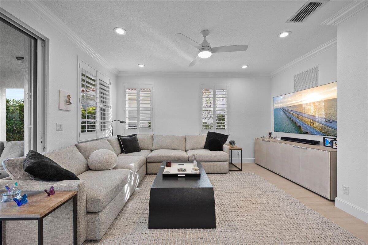 653 Castle Drive, Palm Beach Gardens, FL 33410 photo 15